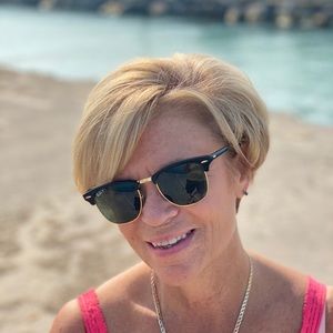 Meet your Posher, Gina